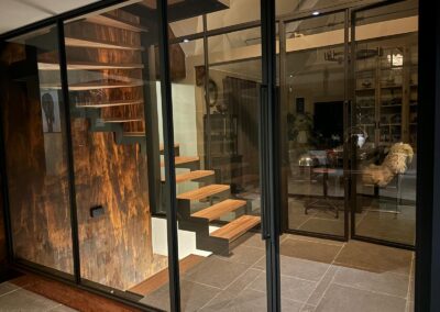 wand van glas en staal intereur